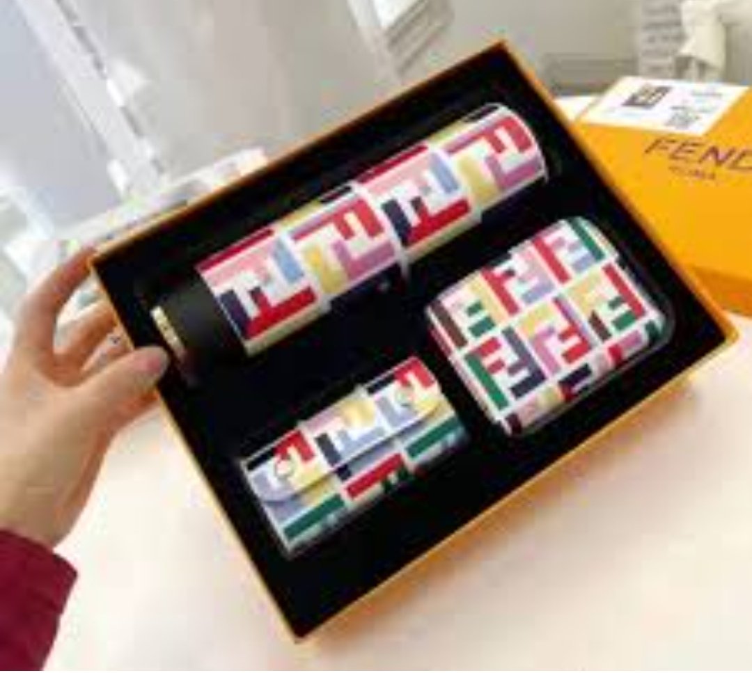 Thermos Tumbler & Wallet & Keyholder Set - Image 4 of 7